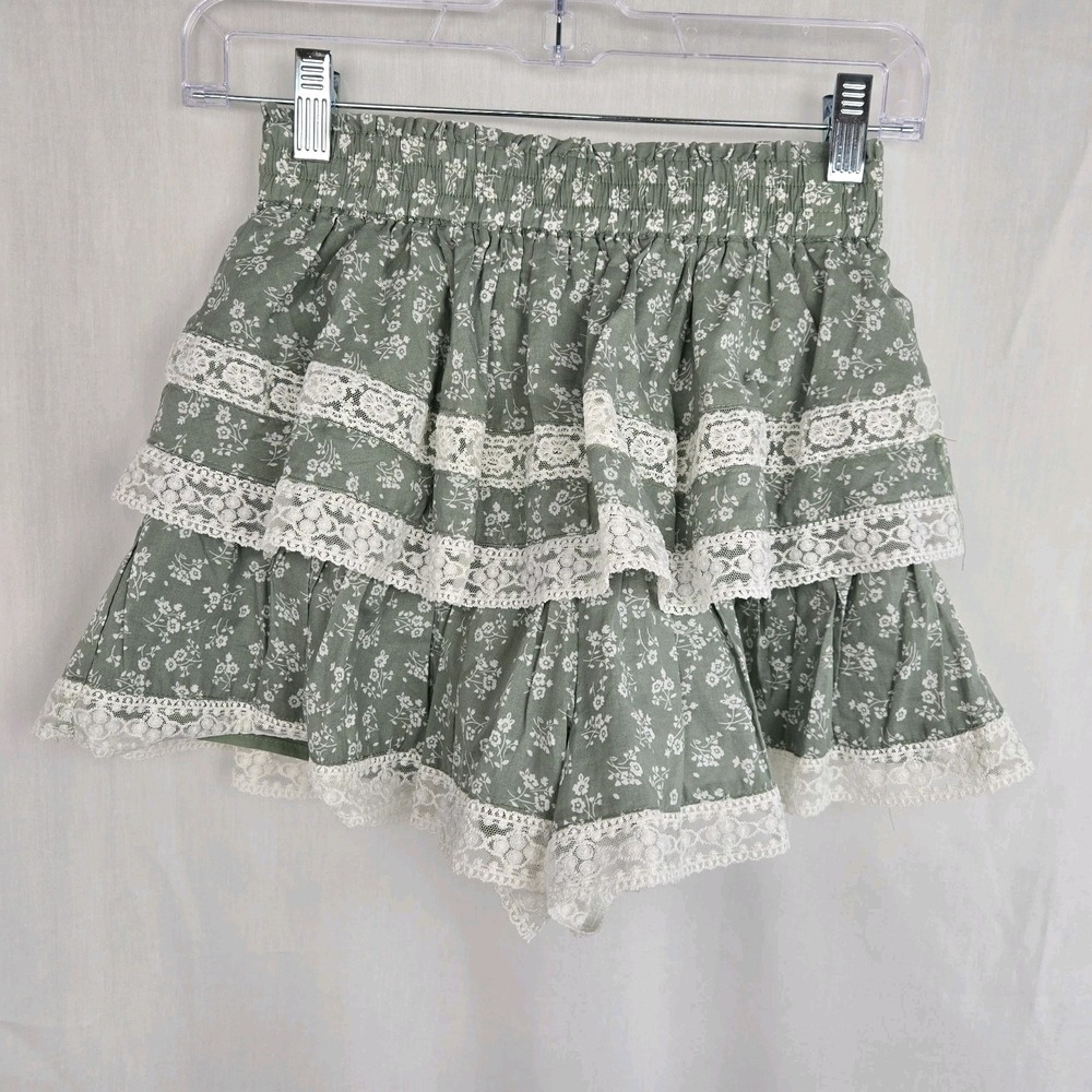 Alter'd State Green Floral Ruffle Shorts Size XS Lace Trim Skort Cotton Prarie